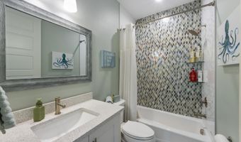 108 MAGNOLIA Ave, Anna Maria, FL 34216