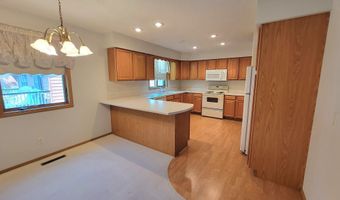 2710 Railroad Cir, Aberdeen, SD 57401