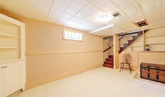 6 Woodbine St, East Providence, RI 02915