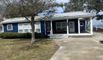 300 Forest Knoll Dr, Atlantic Beach, NC 28512