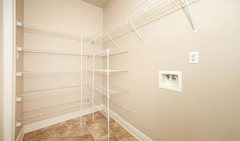 745 Champagne Dr, Biloxi, MS 39532