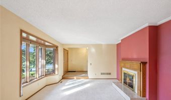 1435 Arden Oaks Dr, Arden Hills, MN 55112