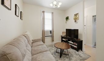 17 Lake Ave, Danbury, CT 06810