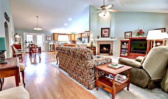 1 Bacton Ln, Bella Vista, AR 72714