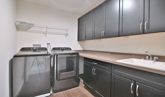 620 N Sullivan St, Addison, IL 60101