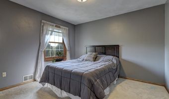 W6655 ELMVIEW Drive, Appleton, WI 54915