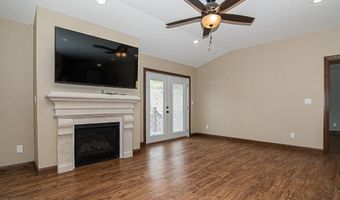 6042 Seven Springs Dr, Asbury, IA 52002