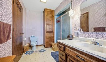 15116 Chestnut St, Basehor, KS 66007