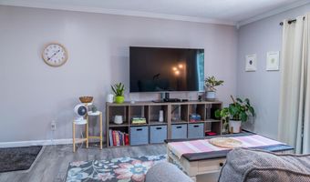 46 Broadview Ave, Auburn, ME 04210