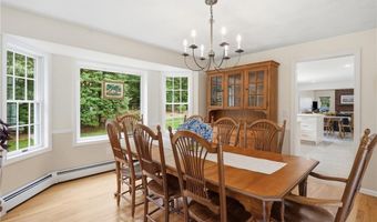 136 Holly Hills Ln, North Kingstown, RI 02874