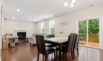 10122 Cameron Ridge Dr, Ashland, VA 23005