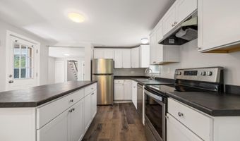 41 Parker St, Bangor, ME 04401