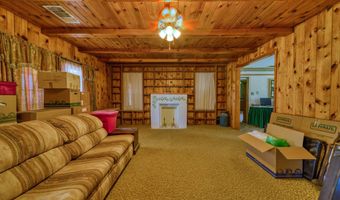 323 L St, Carlsbad, NM 88220