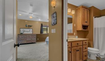 984 Waters Edge Cir, Avon, MN 56310