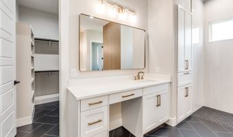 113 Pioneer Trl, Adkins, TX 78101