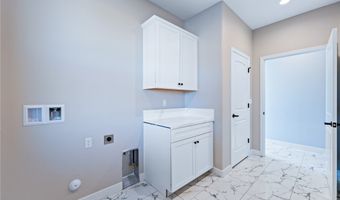 3183 Secret Pass Canyon Dr, Bullhead City, AZ 86429
