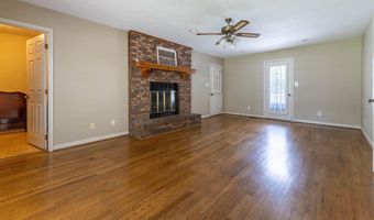 994 COMANCHE Trl, Anniston, AL 36206