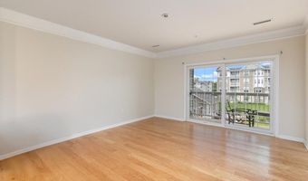 1 Francis Dr 211, Andover, MA 01810