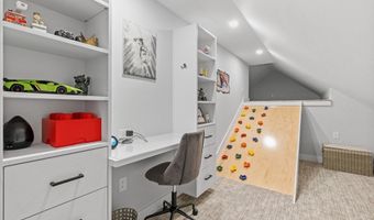 18 Rodman Rd, Ashland, MA 01721