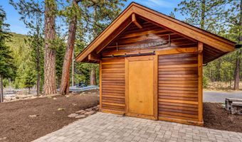 16396 Skyline Dr, Bend, OR 97703