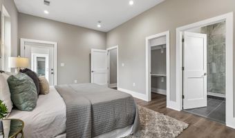 735 N GEORGE MASON Dr, Arlington, VA 22203
