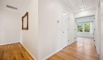 9813 MONTAUK Ave, Bethesda, MD 20817