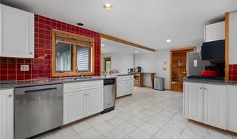 788 Namquid Dr, Warwick, RI 02888