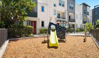 2572 S Escondido Blvd 808, Escondido, CA 92025