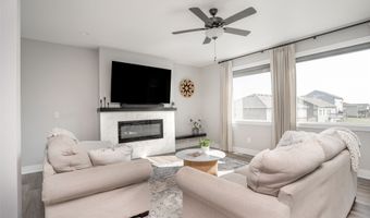 3217 Lakeview Dr SE, Altoona, IA 50009