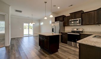 6 Mckenzie Ln, Camden, SC 29020