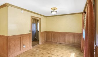 6 Westchester Dr, Albany, NY 12205