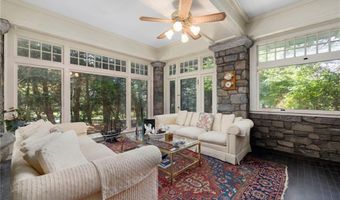 360 RUMSTICK Rd, Barrington, RI 02806