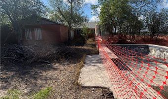 369 Edith Dr, Alice, TX 78332