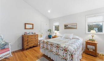 73 Oceanwoods Dr, North Kingstown, RI 02852