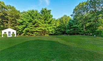 22 Camelot Cir, Johnston, RI 02919
