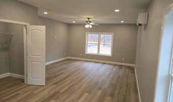 67 Paradise Dr, Brooklyn, CT 06234