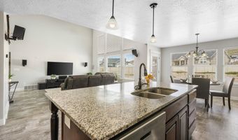 2455 E DUGWAY Dr, Eagle Mountain, UT 84005