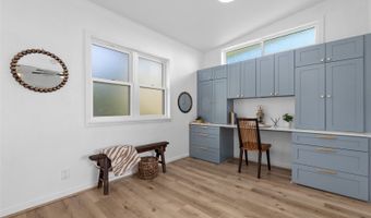 3175 Poelua Pl, Honolulu, HI 96822