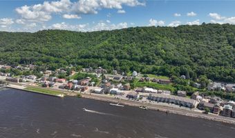 106 S 2nd St, Alma, WI 54610