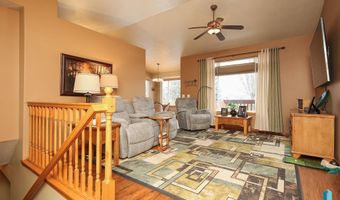 712 S 7th Ave, Brandon, SD 57005