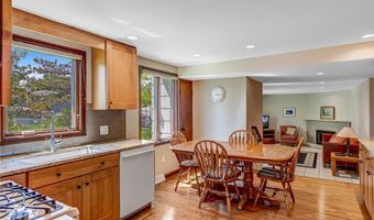 172 Shetland Dr, Amherst, NY 14221