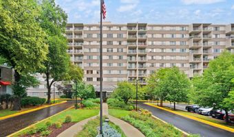 4977 BATTERY Ln 1-711, Bethesda, MD 20814