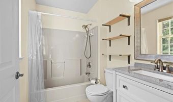 510 W Village Green Blvd, Adams Twp., PA 16046