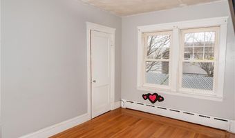 260 Grosvenor Ave, East Providence, RI 02914
