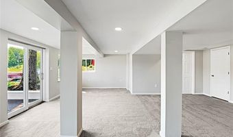 16431 Oak Hill Dr, Argentine, MI 48430