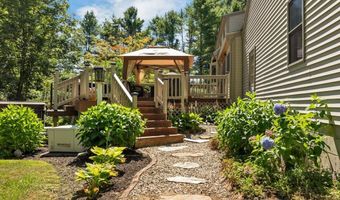 212 Wentworth Rd, Brookfield, NH 03872