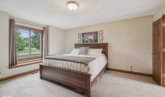 6983 White Oak Dr, Avon, IN 46123