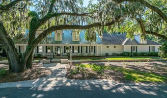 6 Carolina Ln, Beaufort, SC 29907