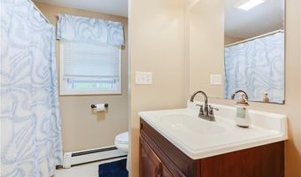274 Courthouse Ln, Burrillville, RI 02859
