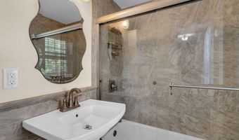 126 S Main St, Allentown, NJ 08501